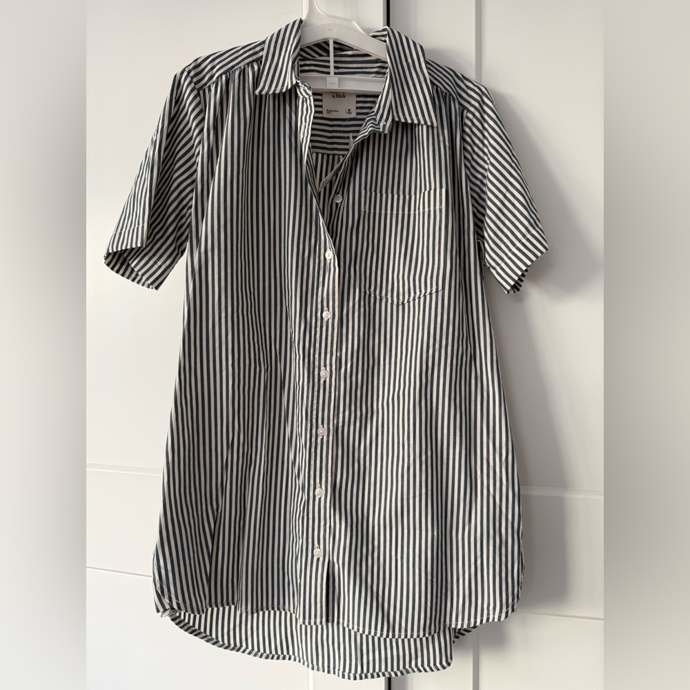 Abercrombie & Fitch Navy and White Striped Shirt